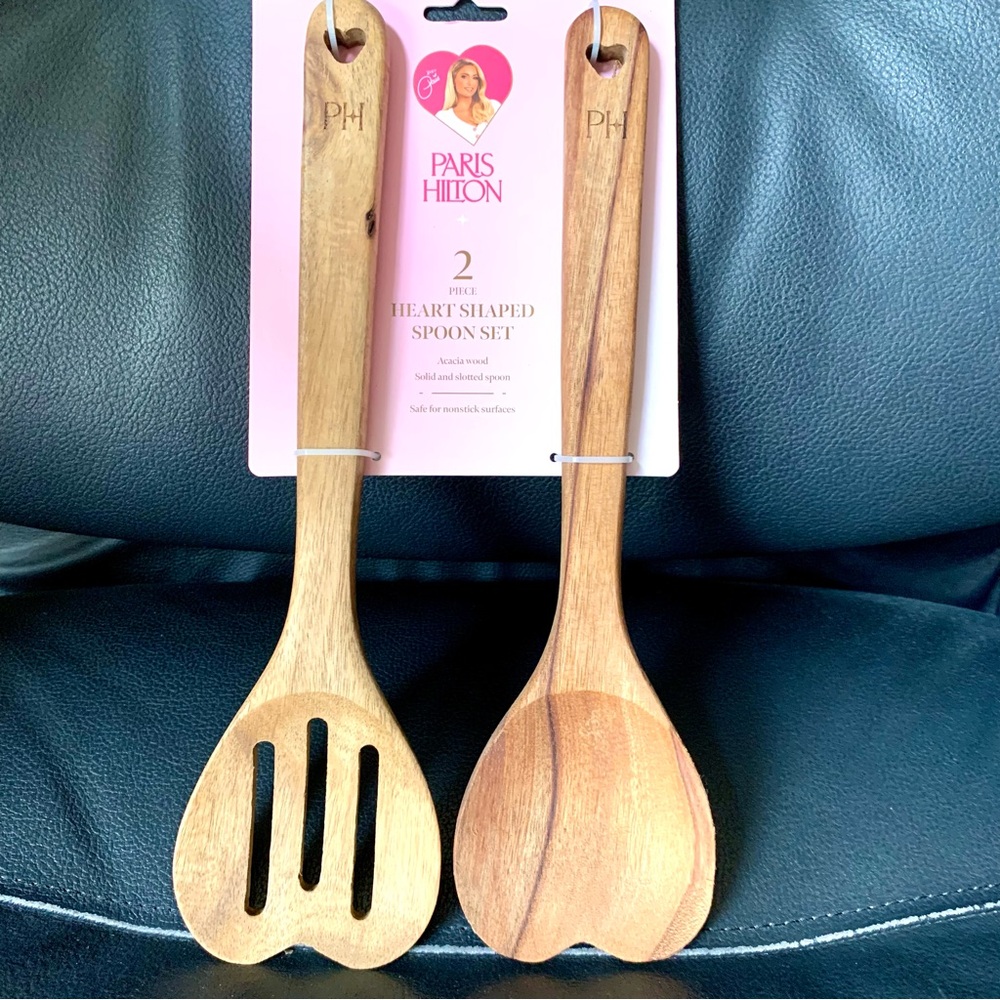 Paris Hilton Heart Shaped Set 2 Acacia Wood Solid & Slotted Spoons